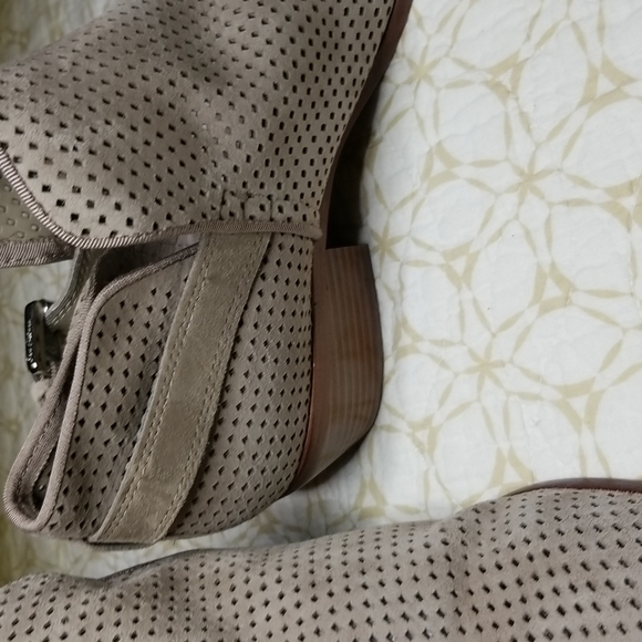 Sam Edelman booties - Picture 2 of 10